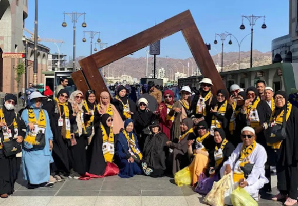 Nikmati pengalaman perjalanan ibadah yang lebih tenang dan terencana bersama travel umroh Padang Cordoba Berkah Mandiri.
